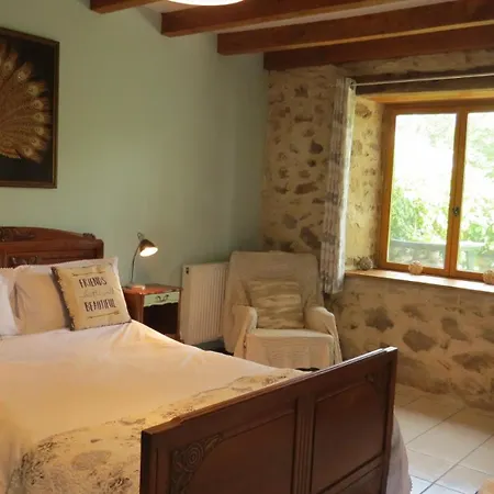 Graffeuil بيت للعطل