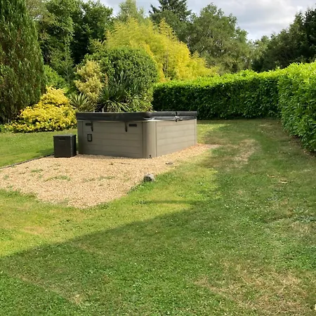 Graffeuil بيت للعطل *