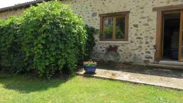 Graffeuil Nyaraló Busserolles